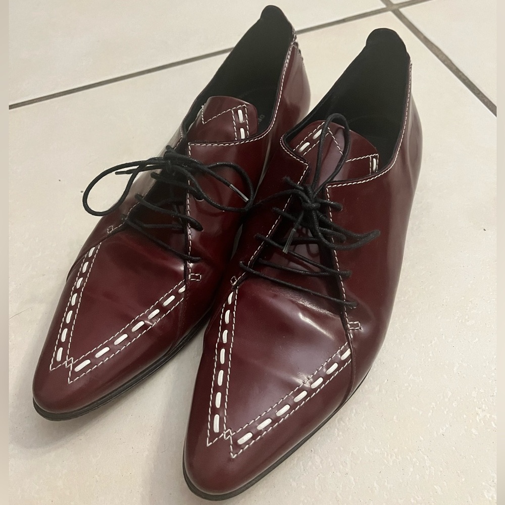 Derek Lamb 10 Crosby red patent Oxford